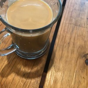 Meet your Posher, Cynthia